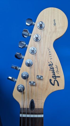 Squire by Fender Strat & Hartke GT60 Piggyback Amp