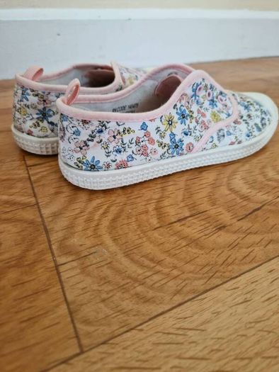 Shoes for girl size 2 UK