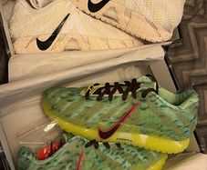 Basketball shoes
