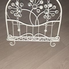 Pretty Cookbook Stand