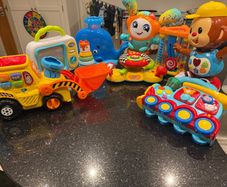 Mix of Vtech & other toys
