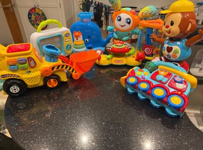 Mix of Vtech & other toys