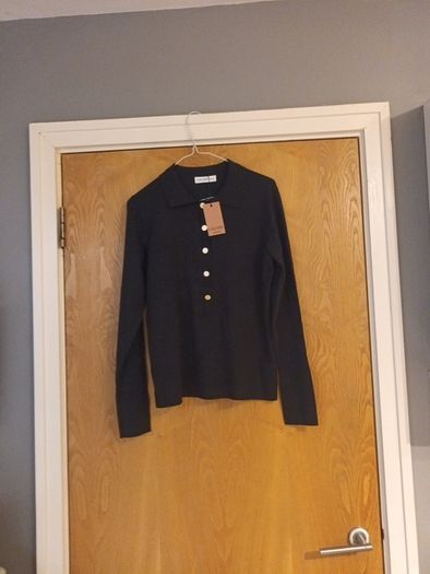 Gallery  Iris Black Button CollarJumper.  S.M - 12-14.    B.N.W.T