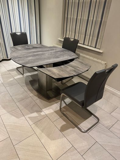Kitchen Table