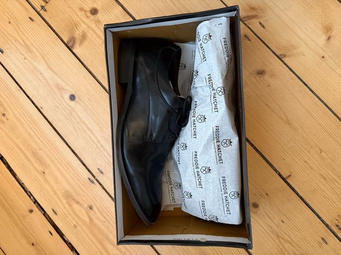 Men's formal shoes