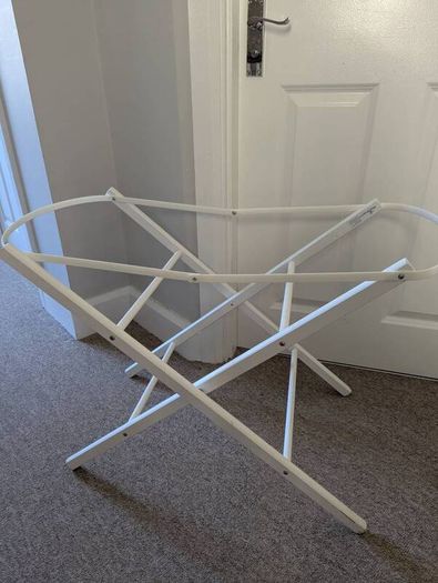 Bassinet stand