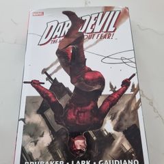 Daredevil by Ed Brubaker & Michael Lark Omnibus Volume 1