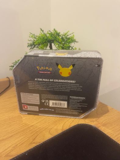 Pokemon 25th Celebrations tin