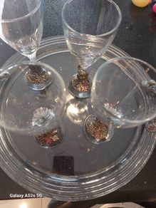 quirky 6 glasses and matching glass tray
