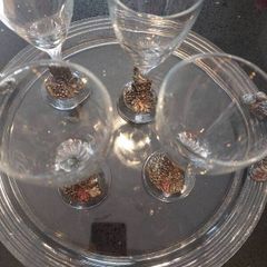 quirky 6 glasses and matching glass tray