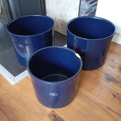 Ceramic flower pots