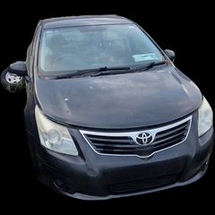 11 avensis 2.0 breaking