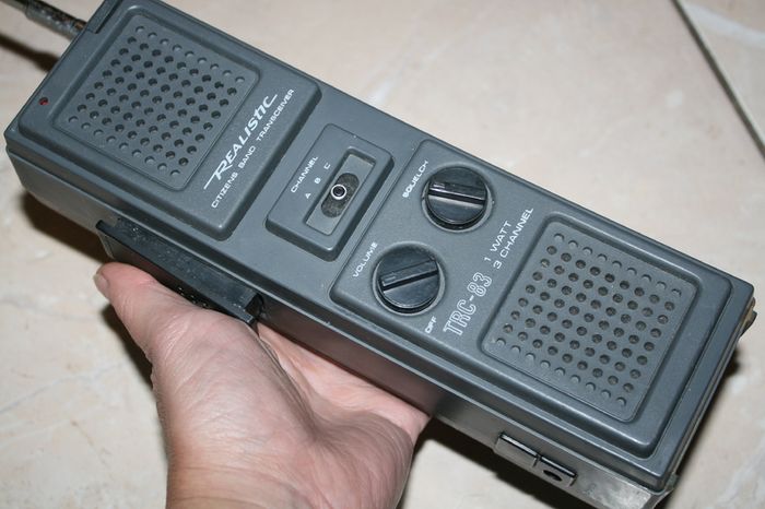 Realistic TRC-83 3-Channel Transceiver - Cat. No. 21-1605