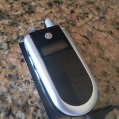 Motorola V180
