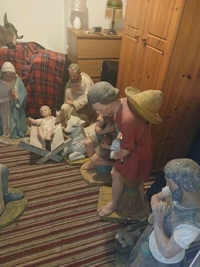 Crib figurines