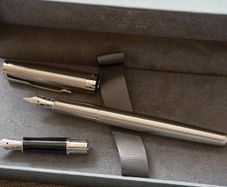Brand New 18K Gold F Nib Parker Sonnet Brushed Stainless Steel Fountain Pen + Spare M Nib