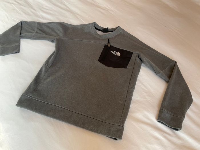 Boys genuine The North Face Sweater Top Grey XL