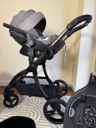 Full Egg 3 travel system Cybex car seat and isofix base