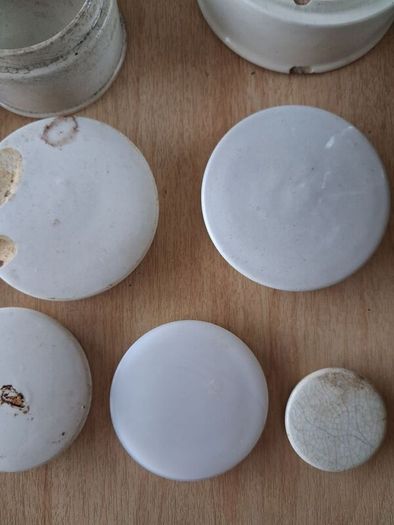Lot of vintage lids and bases