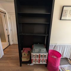 bookshelf