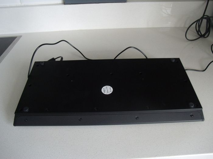 icon pro audio  Platform M+ Midi/audio DAW controller with motorized faders - As new
