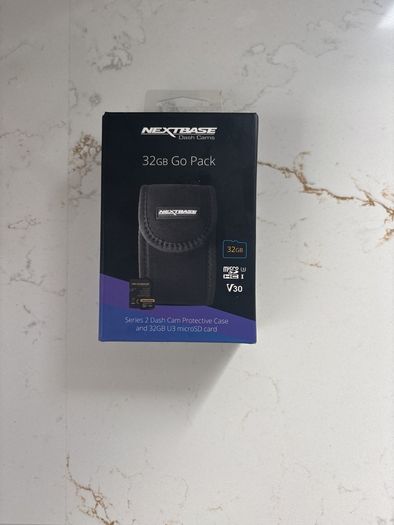 Nextbase dash cam 322GW with 32GB Go Pack