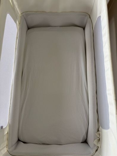 Snuzpod 4 beside crib (next to me)