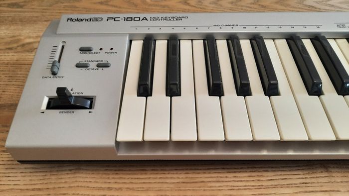 Roland PC-180A MIDI Keyboard Controller