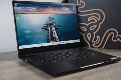 Razer Blade 14 RTX 3070 Gaming Laptop | Ryzen 9 | 1TB SSD | 165Hz QHD