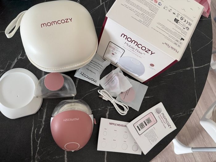 Single Electric Pump Momcozy M9 Hands-Free Breast Pump