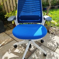 ergonomic office chair