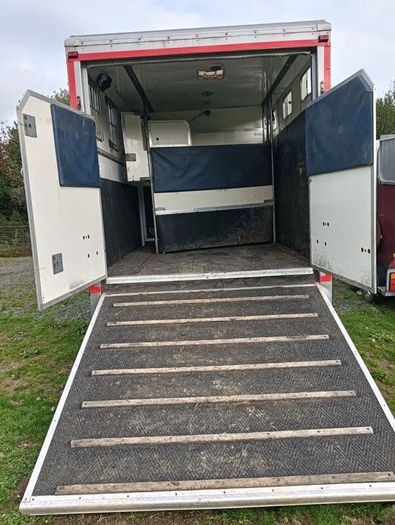 Horse Truck/lorry.