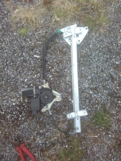 Mitsubishi Carisma Parts