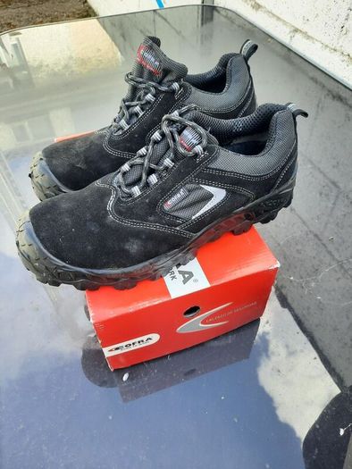 Cofra safety boots