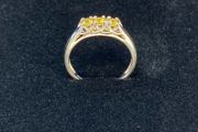 9ct white gold ring with yellow stones