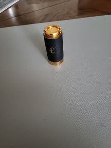 One pound coin container