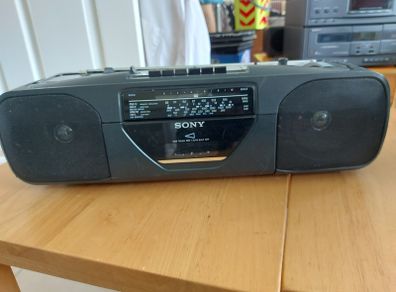 Sony Radio Cassette-corder, Model CFS-201L, wear and tear for its age, Radio works, tapes dont play