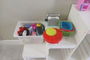 Play kitchen accessories