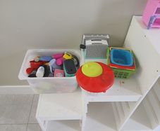 Play kitchen accessories