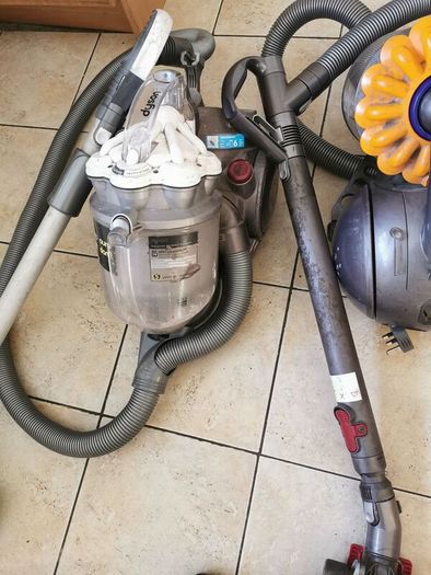 Dyson hoover