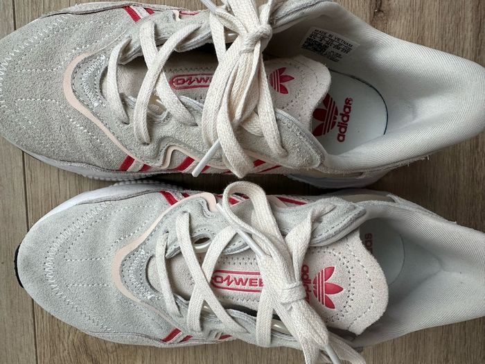 Adidas Ozweego like new runners
