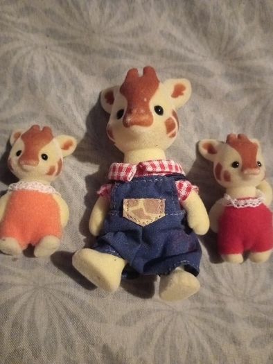sylvanian giraffes