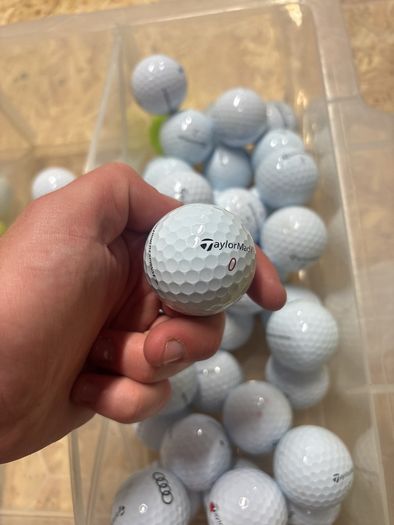 Tour response golf balls