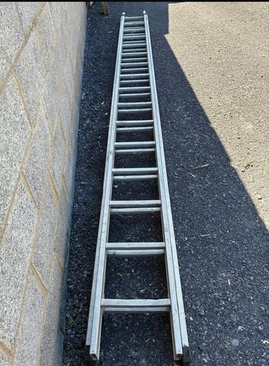 30 Ft Aluminium extendable ladder