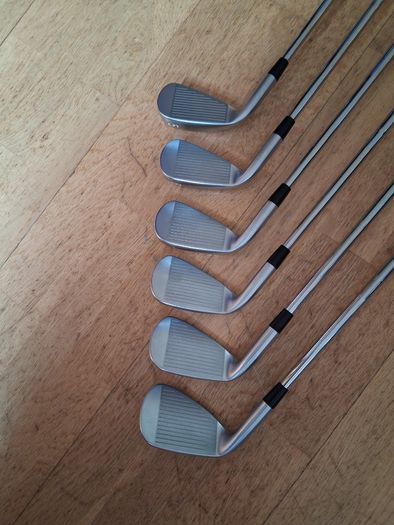 Mizuno 923 hot metal irons
