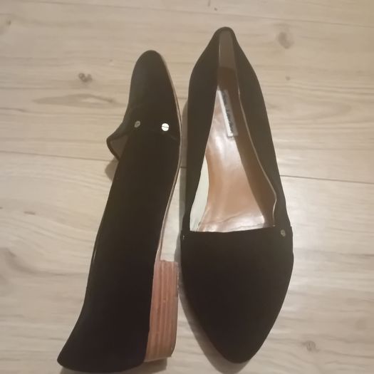 ladies shoes & others stories size 7 black velvet