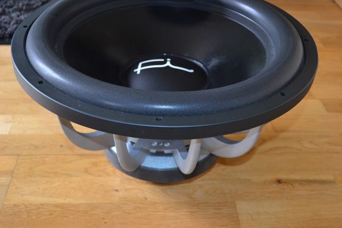 Fi Audio Q serries 18" 2000 watts Car Subwoofer, Fully Loaded