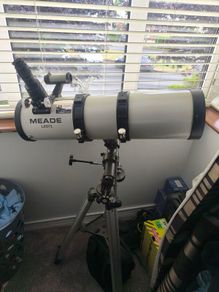 telescope for sale to include tripod