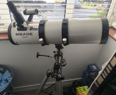 telescope for sale to include tripod
