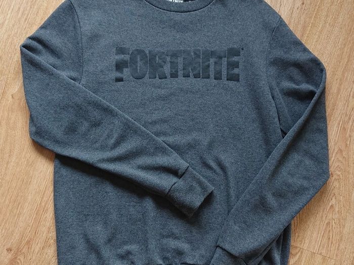 Fortnite Jumper. Size M